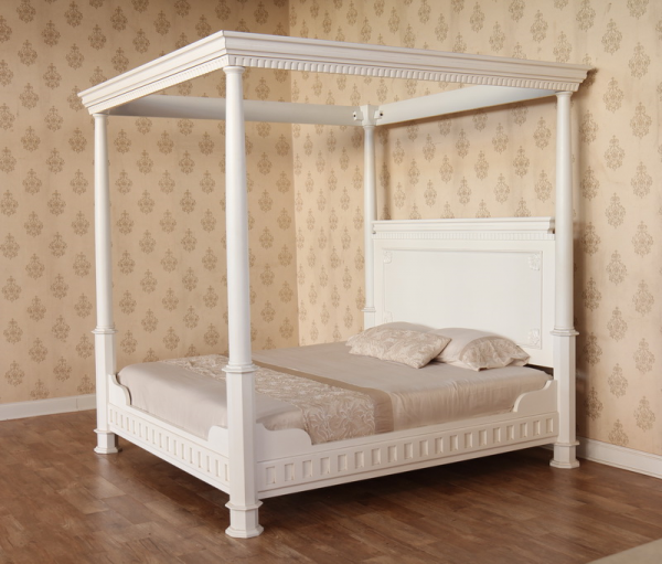 Antique White Tudor Four Poster Bed, What Is The Point Of A Four Poster Bed