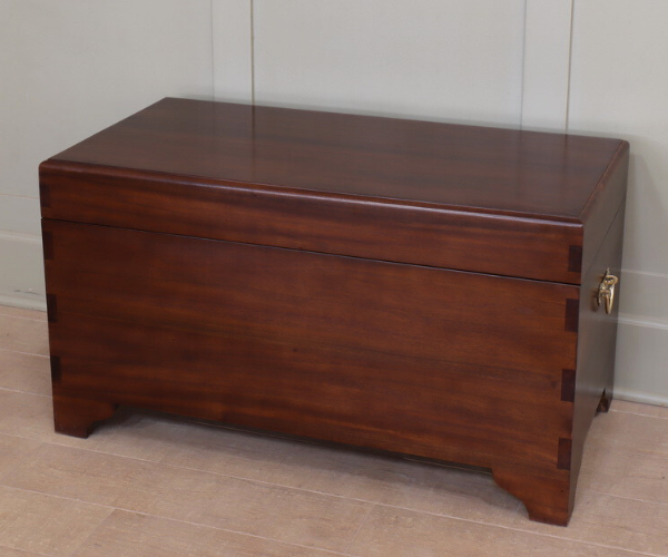 Plain Mahogany Blanket Box