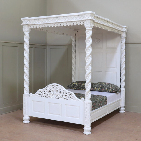  Janna Four Poster Bed