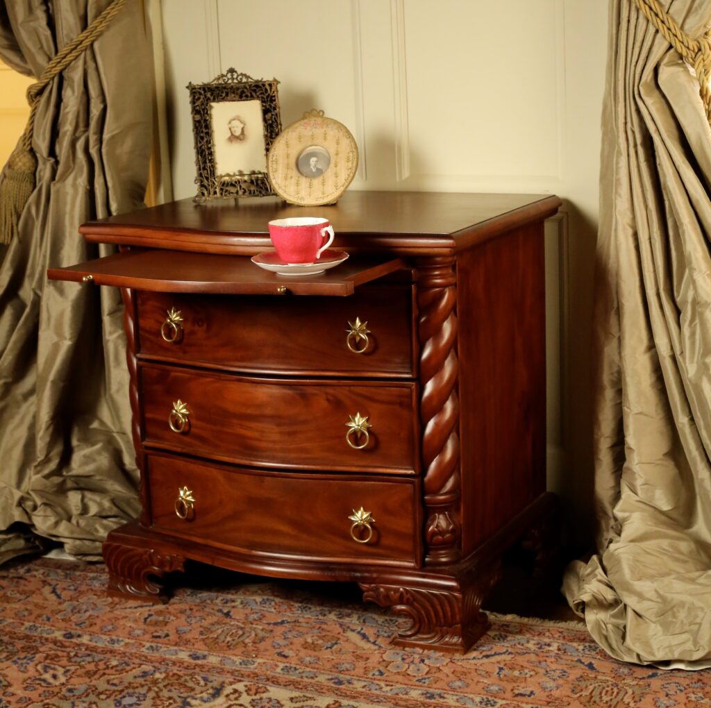 Serpentine Chest of Drawers / Bedside Cabinet