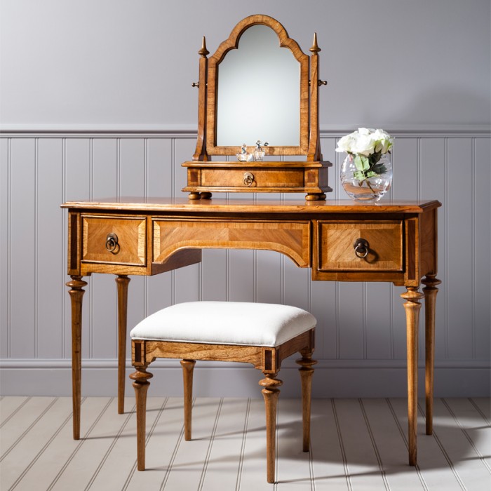 Walnut Bedroom Furniture: Frank Hudson Spire Dressing Table, Stool and Mirror